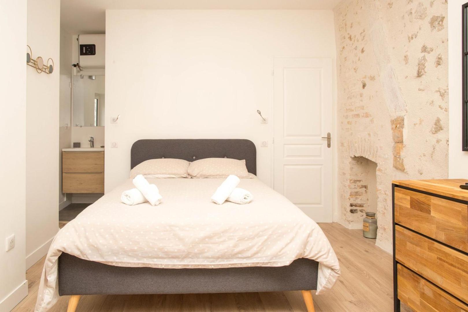Grand Studio Industriel Dans Le Centre Historique Apartment Поатие Екстериор снимка
